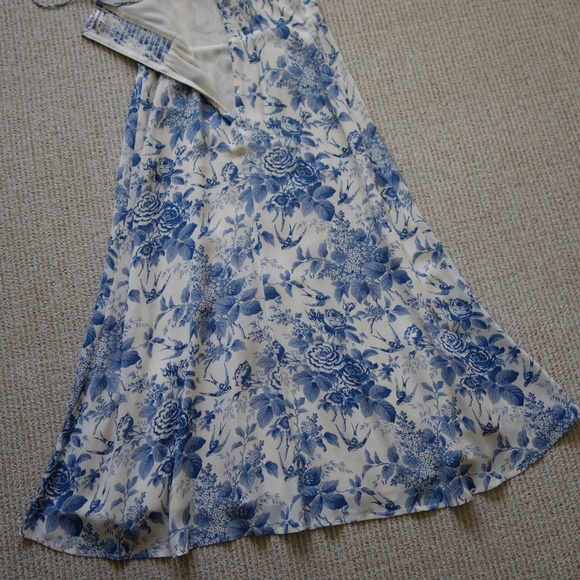 SOLD* Reformation Juliette Dress - Pompadour - Picture 8 of 10